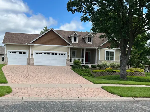 2373 Quail Creek Parkway Ne, Blaine, MN 55449