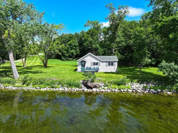1397 W Lake Cowdry Road Nw, Alexandria, MN 56308