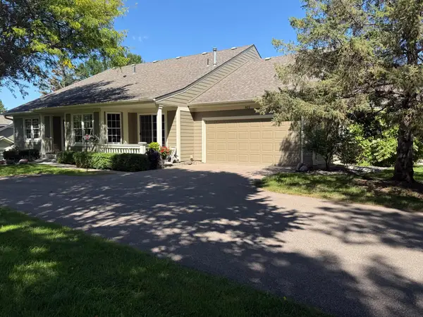 821 Ivy Lane, Eagan, MN 55123