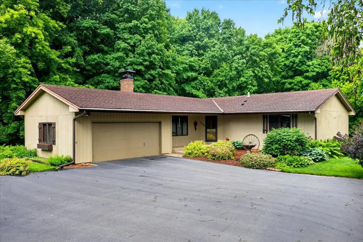 1296 Blue Heron Trail, Shakopee, MN 55379 - #1