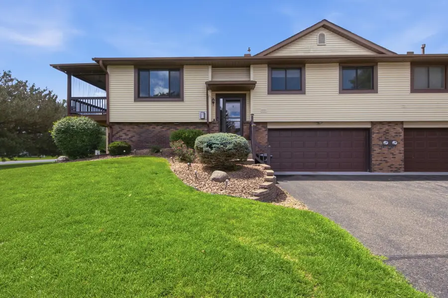 5591 Donegal Drive, Shoreview, MN 55126 - #2