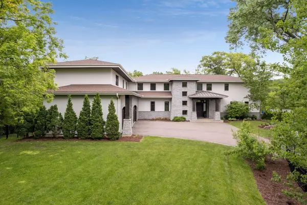 6816 Cheyenne Circle, Edina, MN 55439