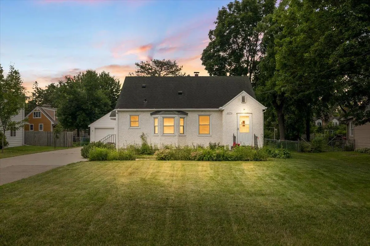 2476 Stillwater Road E, Maplewood, MN 55119 - #1