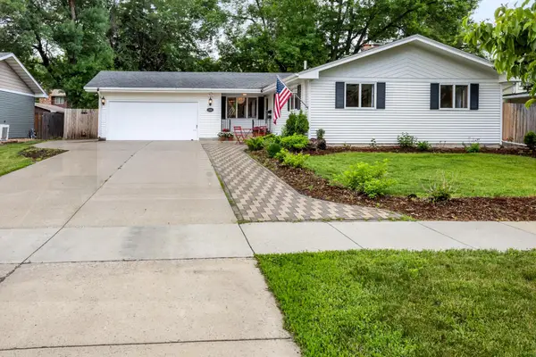 2509 Elm Street N, Fargo, ND 58102