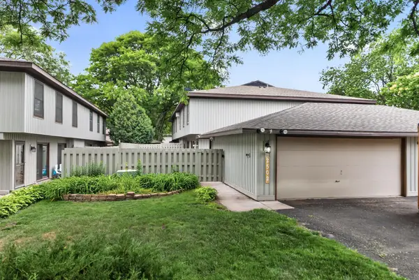 2502 Unity Avenue N, Golden Valley, MN 55422