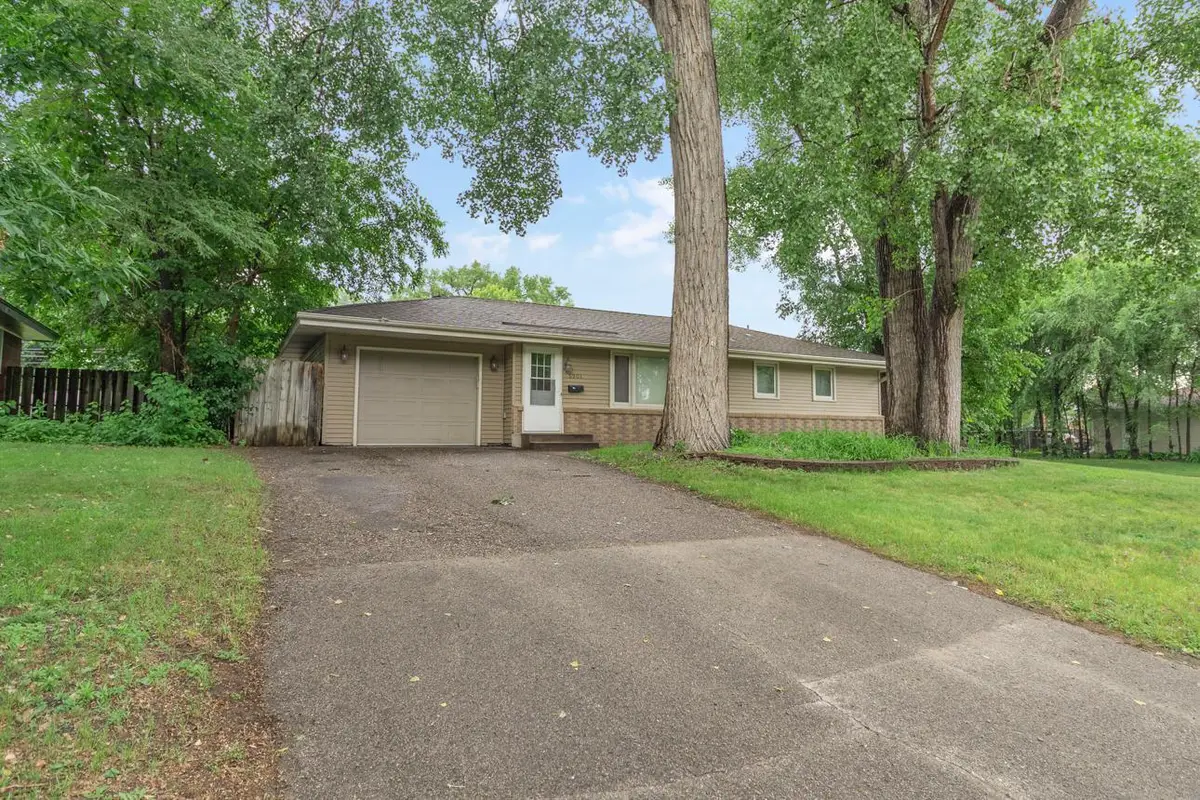 5901 6th Street Ne, Fridley, MN 55432 - #1