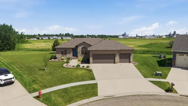501 Willow Bend Circle, Casselton, ND 58012