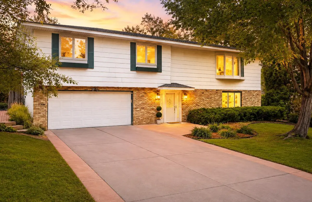 2863 Aglen Street, Roseville, MN 55113 - #1