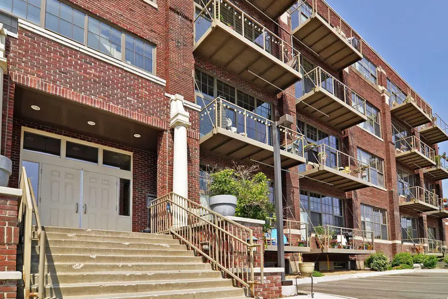 1901 E Hennepin Avenue #305, Minneapolis, MN 55413 - #2