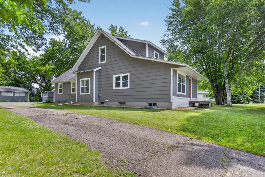 500 8th Street Se, Braham, MN 55006 - #2