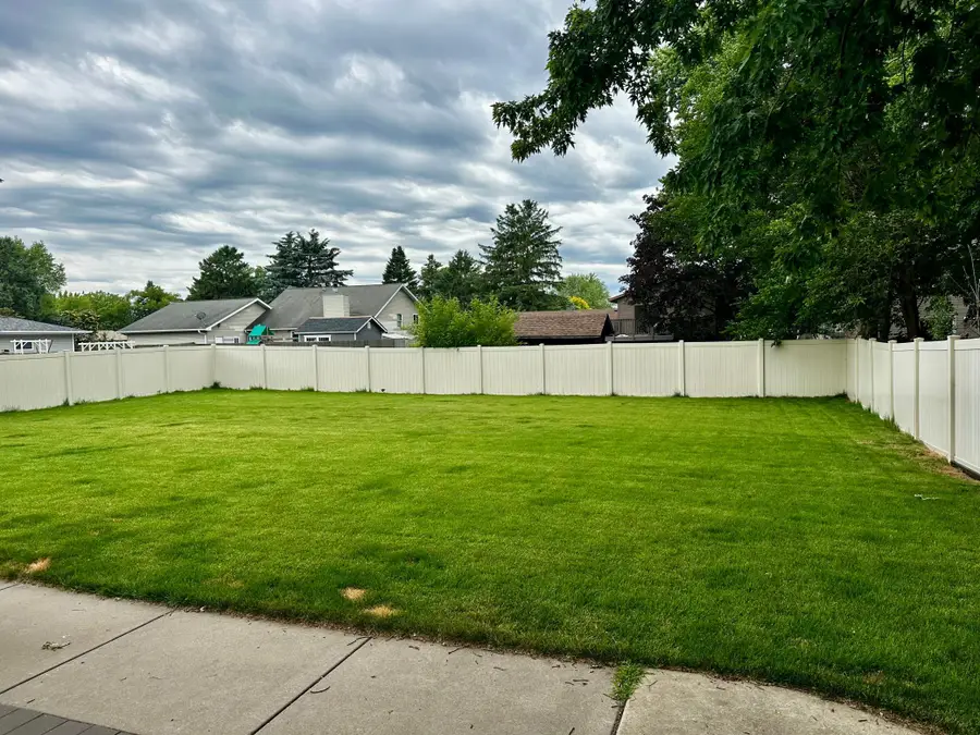 6575 Crosby Avenue, Inver Grove Heights, MN 55076 - #2