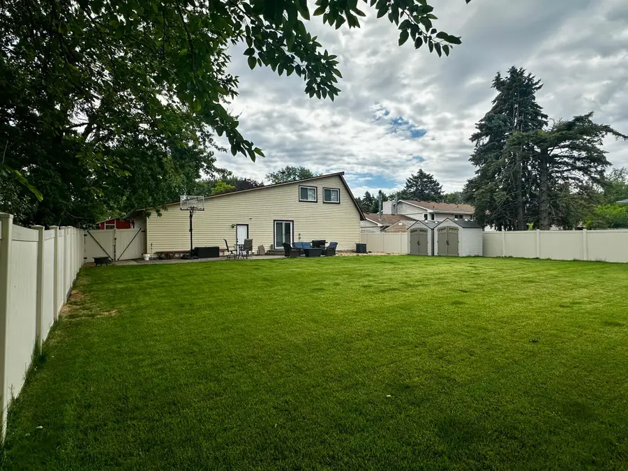 6575 Crosby Avenue, Inver Grove Heights, MN 55076 - #3