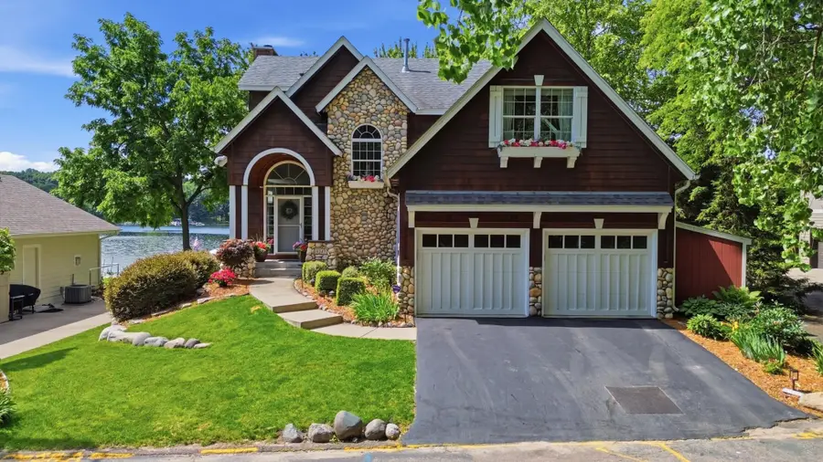 9247 Lake Riley Boulevard, Chanhassen, MN 55317 - #2