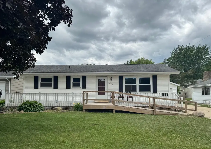 511 6th Street Ne, Stewartville, MN 55976 - #2