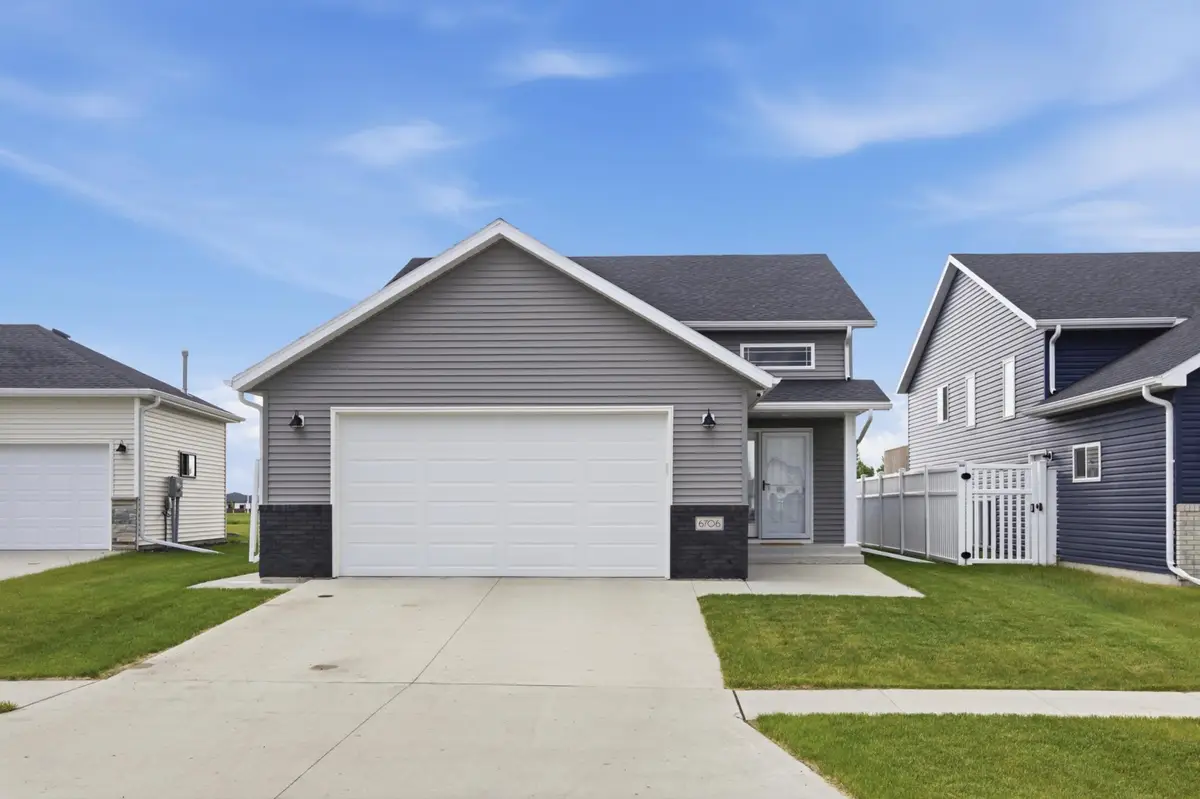 6706 72nd Avenue S, Horace, ND 58047 - #1