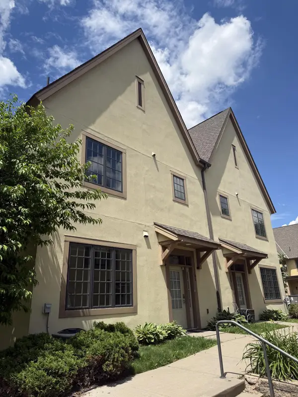 1105 10th Avenue N, Minneapolis, MN 55411