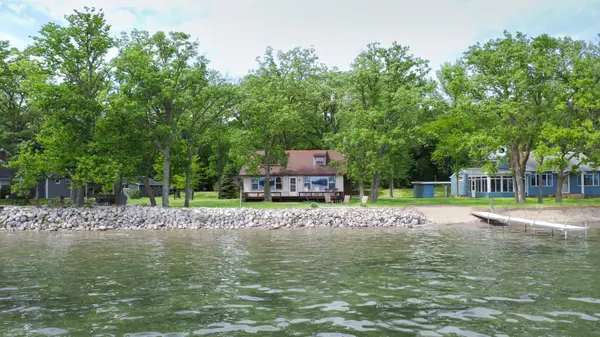 22548 Senns Beach Drive, Detroit Lakes, MN 56501