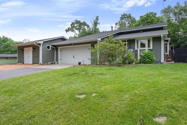 20919 Beaver Dam Court Ne, Cedar, MN 55011