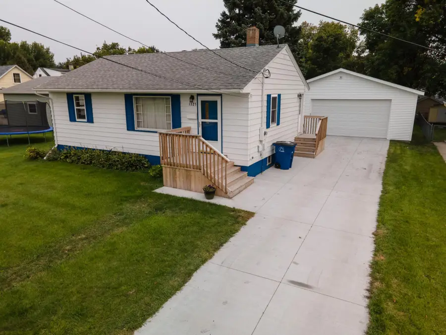 1325 8th Avenue N, Moorhead, MN 56560 - #3
