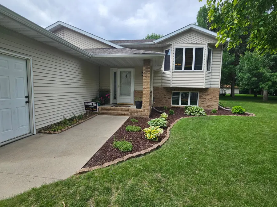 709 8th Avenue Se, Barnesville, MN 56514 - #2