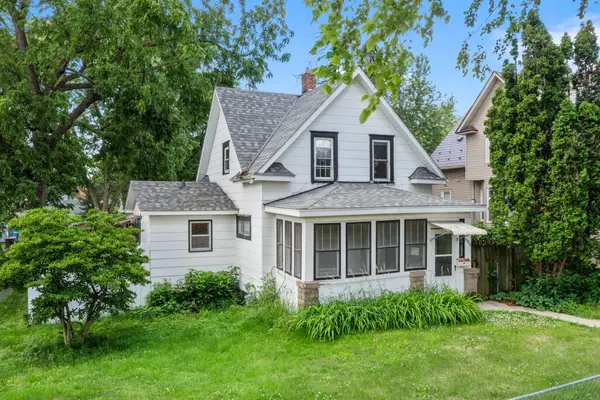 1080 Cook Avenue E, Saint Paul, MN 55106