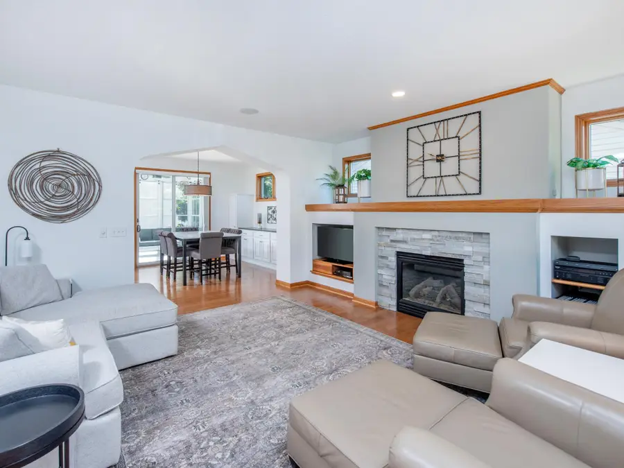 814 New Century Boulevard S, Maplewood, MN 55119 - #2