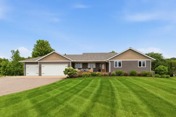 19436 Memory Circle, Hutchinson, MN 55350