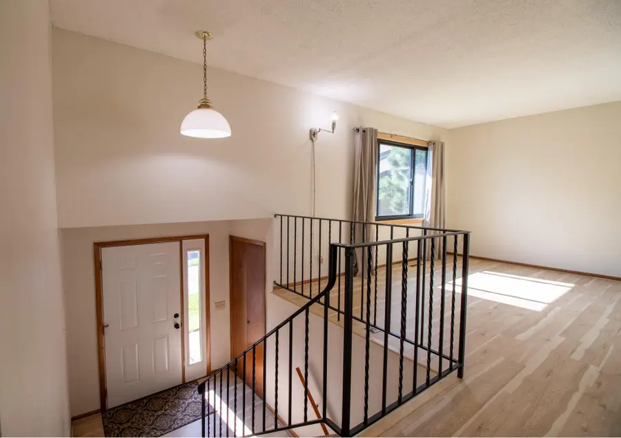 14742 Embry Path, Apple Valley, MN 55124 - #3