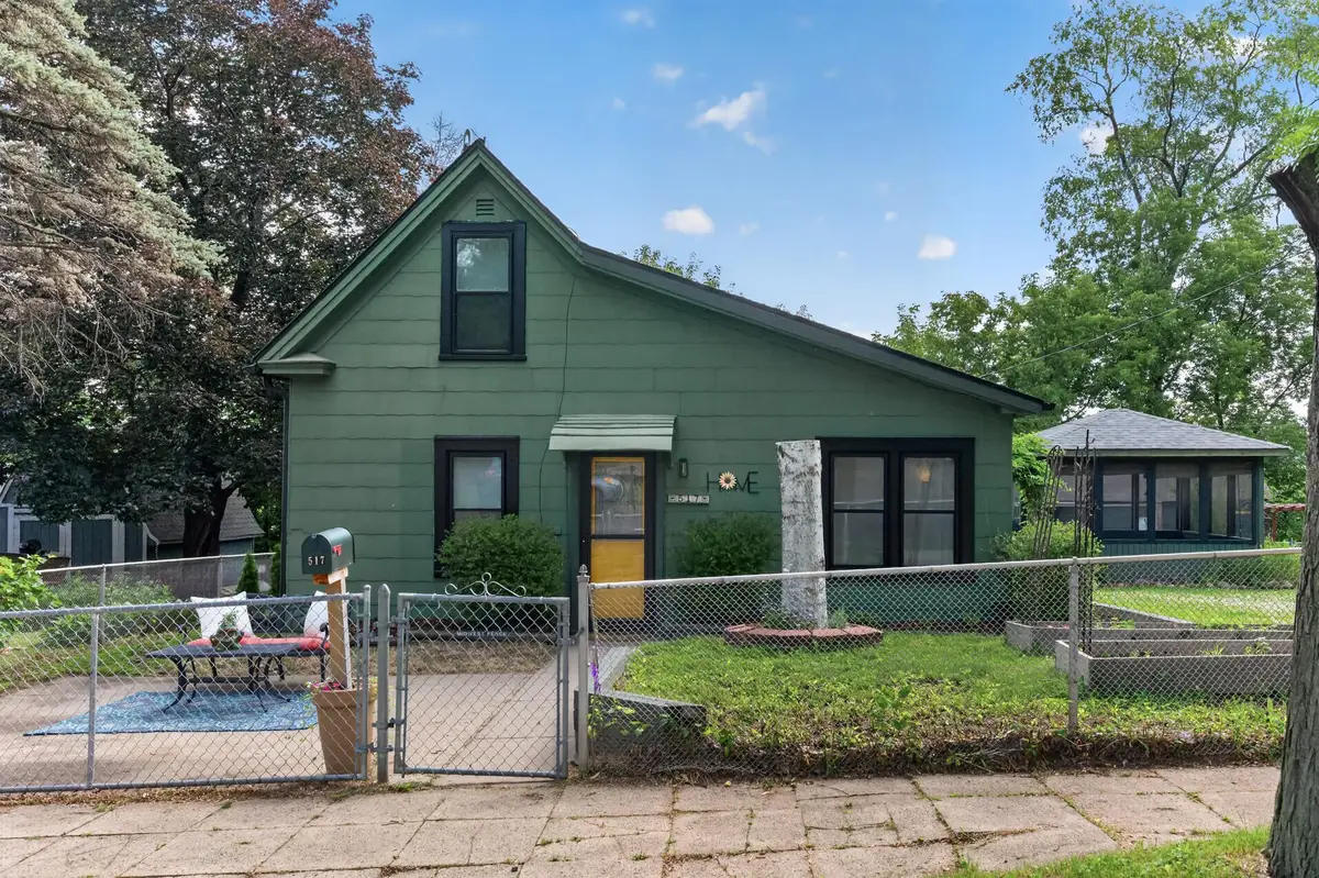517 Sidney Street E, Saint Paul, MN 55107 - #1