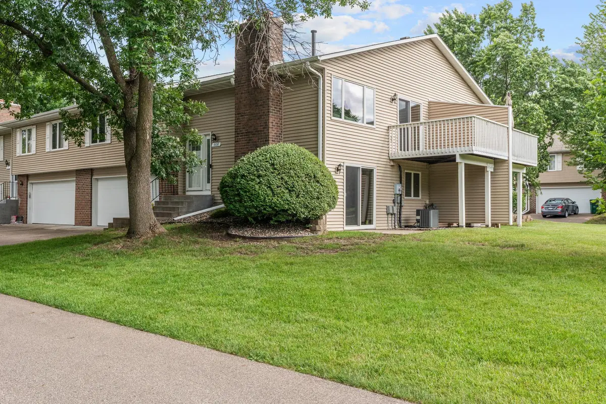 4656 Ridge Cliff Drive, Eagan, MN 55122 - #1