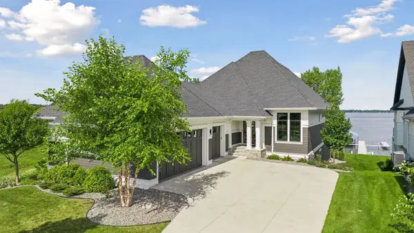 161 Lakeshore Circle, Waconia, MN 55387