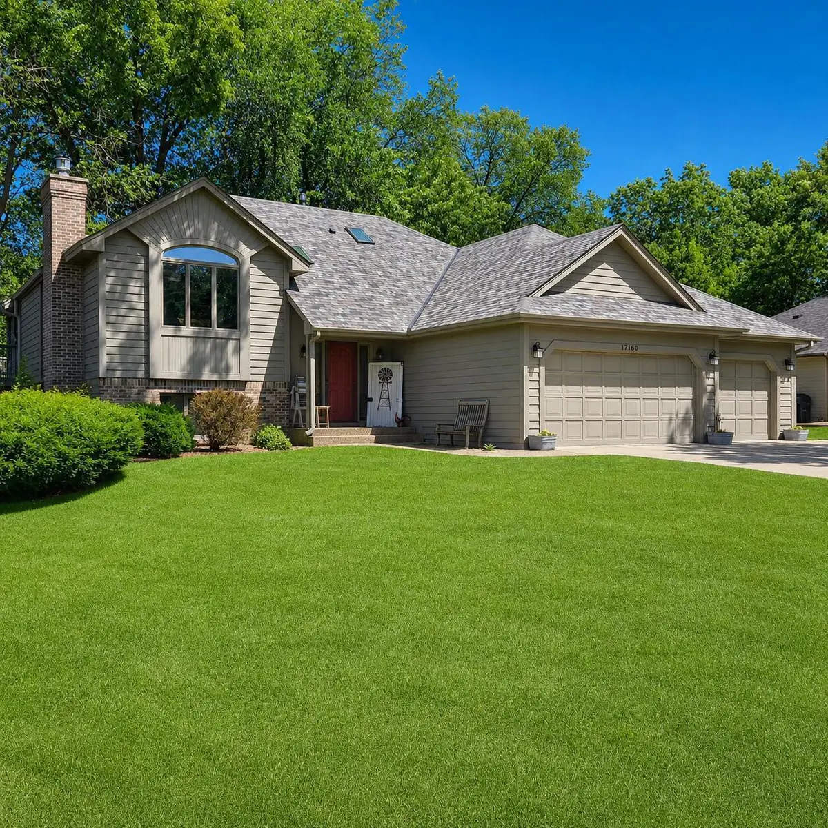 17160 Hamilton Drive, Lakeville, MN 55044 - #1