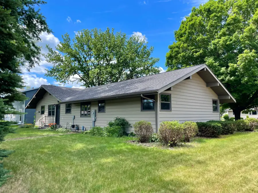 403 S Paffrath Avenue, Springfield, MN 56087 - #3
