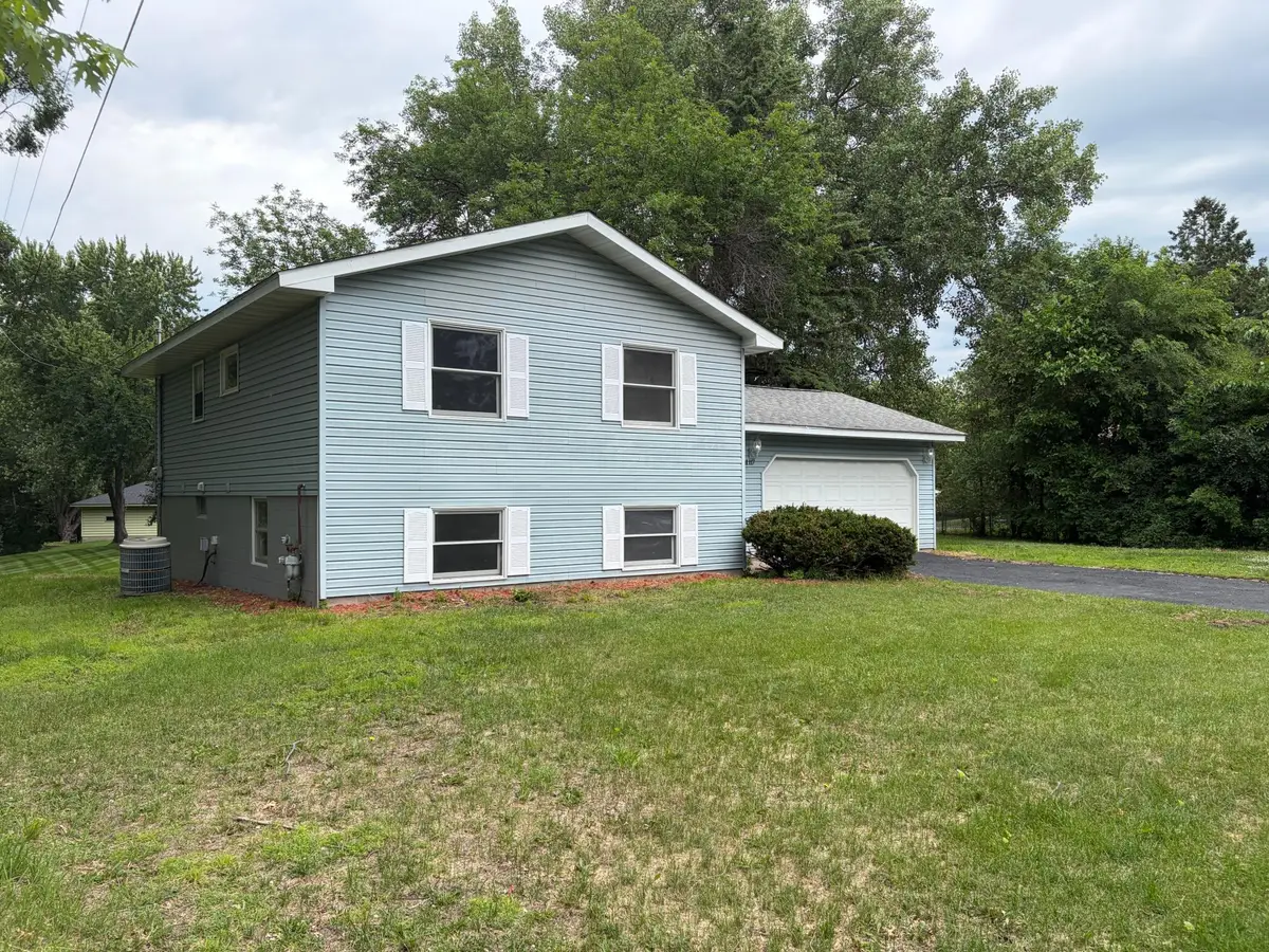 41 117th Avenue Ne, Blaine, MN 55434 - #1