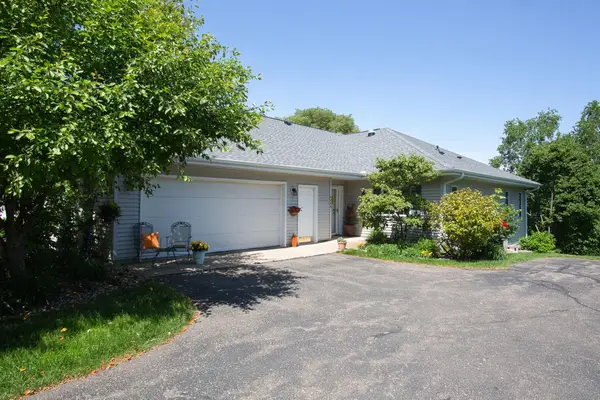 2633 Golf View Drive, River Falls, WI 54022