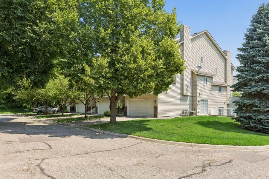 306 Brickyard Drive, Chaska, MN 55318 - #3