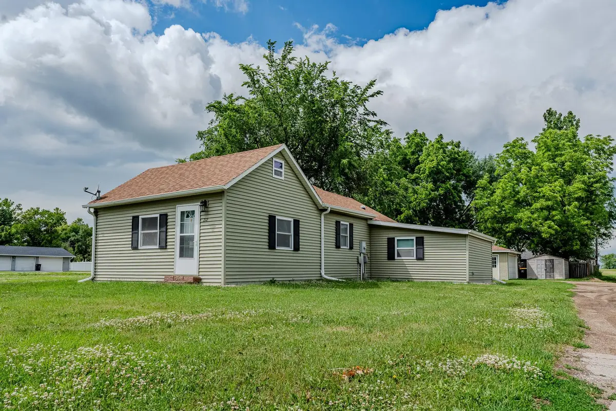 212 3rd Street N, Casselton, ND 58012 - #1