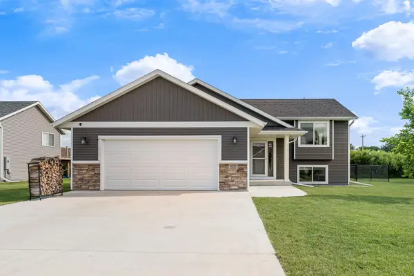 805 El Dorado Street Se, Owatonna, MN 55060