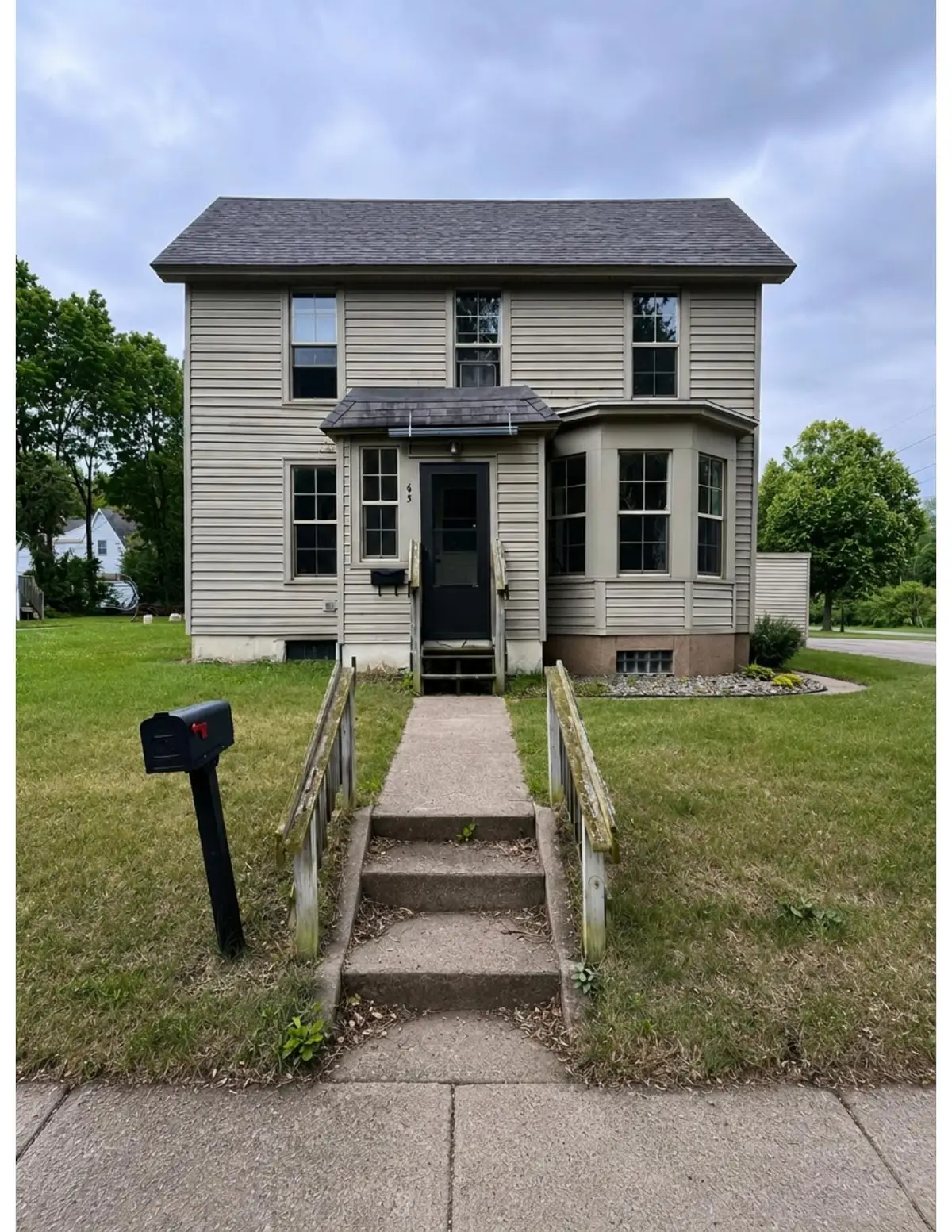 637 Lake Street, Eau Claire, WI 54703 - #1