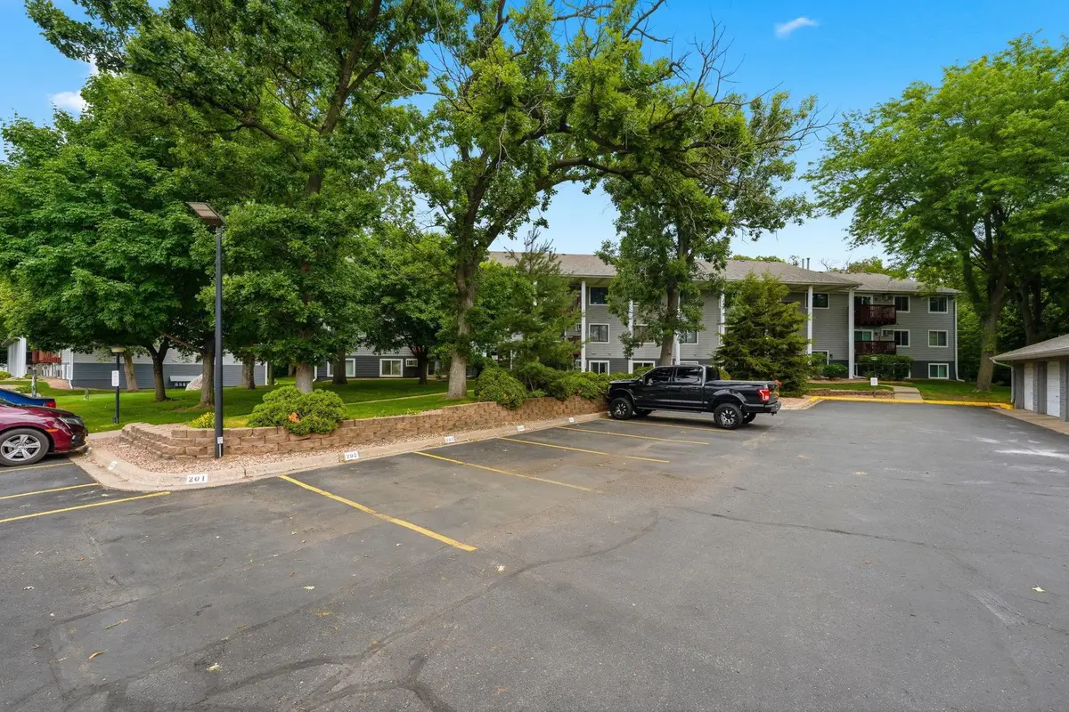 1801 113th Avenue Nw #106, Coon Rapids, MN 55433 - #1