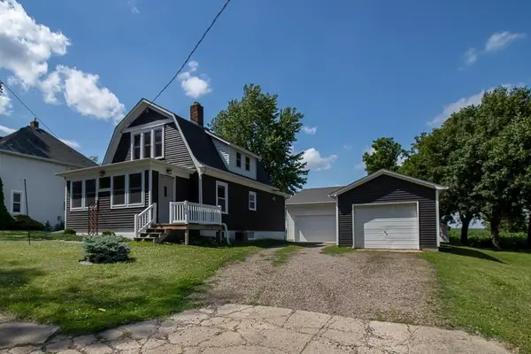 103 E 4th Street, Hanska, MN 56041