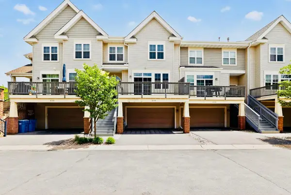 8138 Oakview Circle N, Maple Grove, MN 55369