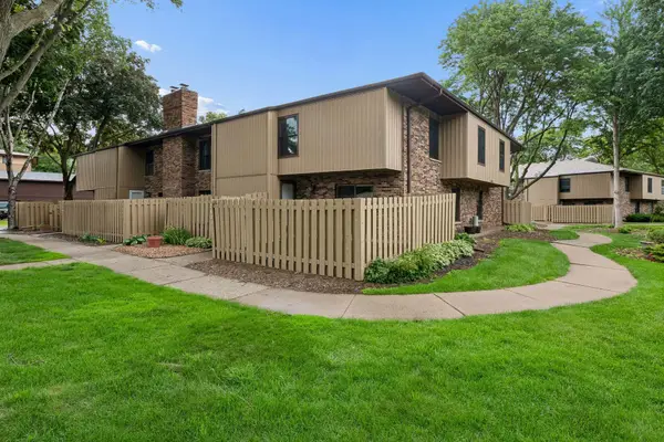 2401 Unity Avenue N, Golden Valley, MN 55422