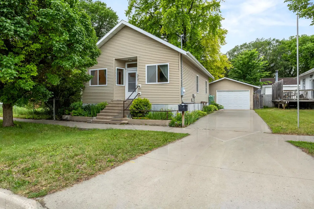 317 15th Street S, Fargo, ND 58103 - #1