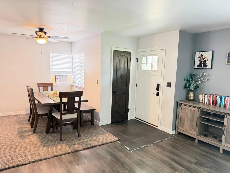 435 4th Street Sw, Plainview, MN 55964 - #2