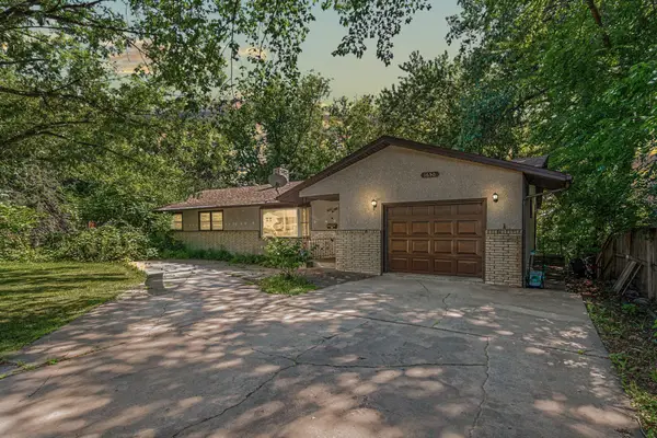 1650 Upper Afton Road, Saint Paul, MN 55106