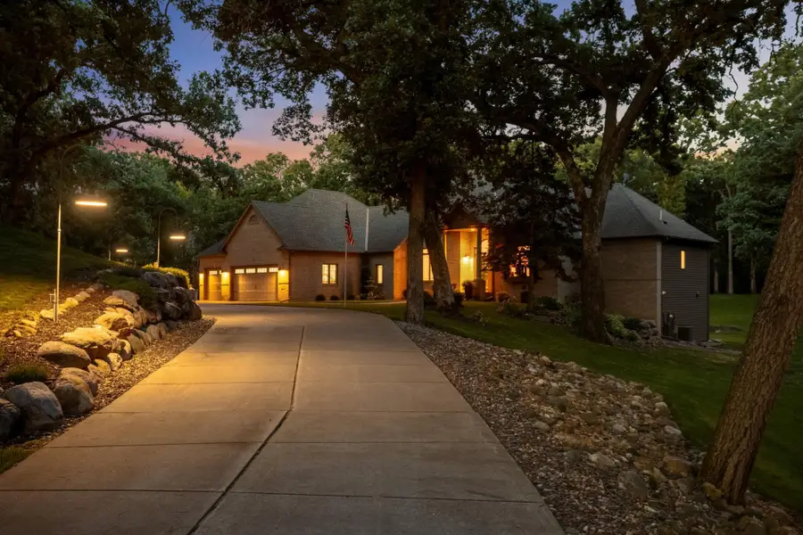 679 Oakgreen Avenue Court N, West Lakeland, MN 55082 - #3