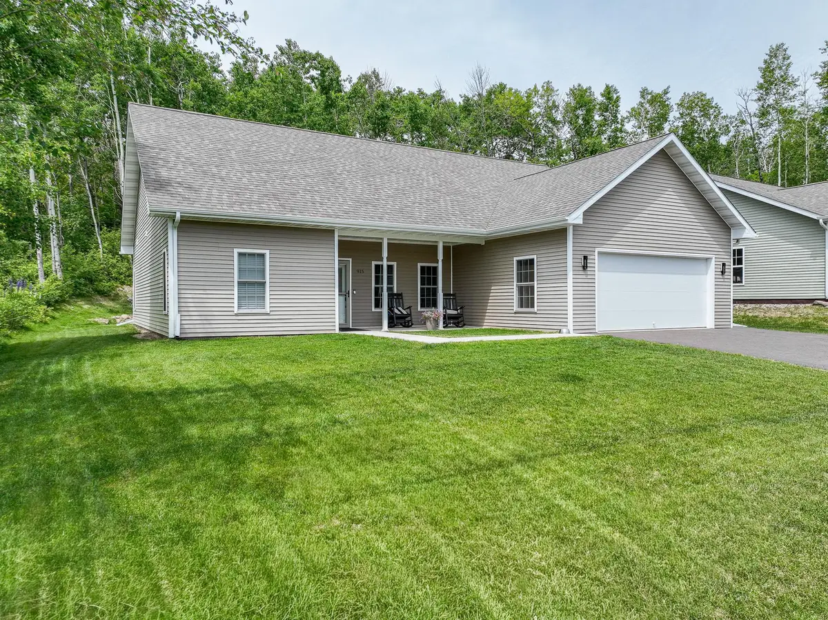 915 N Basswood Avenue, Duluth, MN 55811 - #1