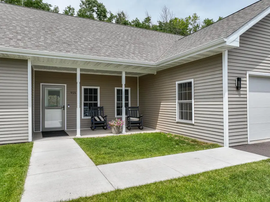 915 N Basswood Avenue, Duluth, MN 55811 - #2