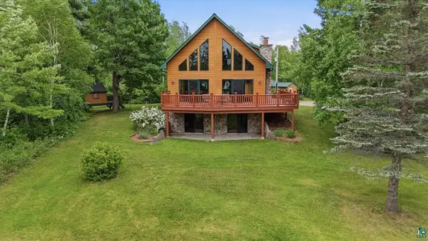 2249 Whiteface Road, Makinen, MN 55763